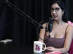 Did Renatinha Melo get fucked in the middle of the sea during swing house visit?