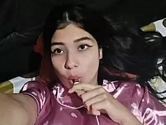 Hot latina wakes up to masturbate her wet pussy in homemade video.