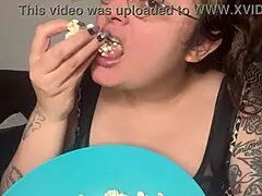 fetish sexy mouth crunchy popcorn