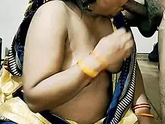 印度大嫂操那些邻居小伙？