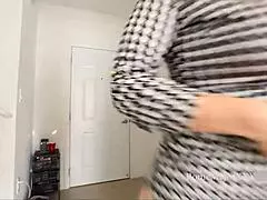 milf sara jay chats with rome major about her ass in the bedroom