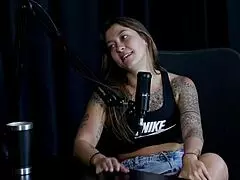 oruan n�o faz seu tipo j� beijou famoso come�ou a putaria no nude e quer transar com dois homens bi - flor de damiana watch on sheer red