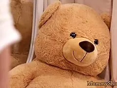 Lesbo milf saksailee kypsän siskotyttärensä kanssa oi jumala