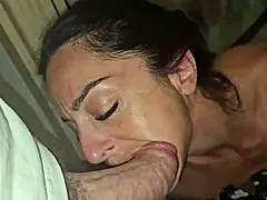 Muie afară noapte vară fierbinte cu MILF rasă