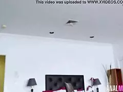 Η Lily Lane γίνεται γαμάτη από τον τύπο του πίσω παραθύρου 😏