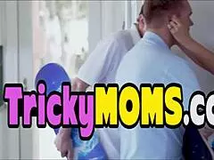 feet and legs of tranny milf