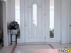 feet and legs of tranny milf