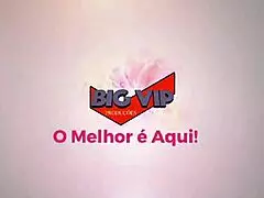 esposa sugere fazer um trisal com amiga de trabalho, big clit flashing in interview