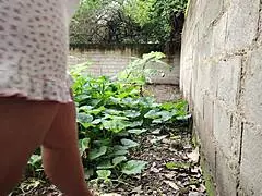 Casi Nos Descubren Follando A Vecina Mexicana Al Aire Libre Con Sus Grandes Tetas Y Culo En Posiciones Varias Hasta Creampie Y Facial