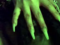 we check out fuschia leopard s5 in this casual setting