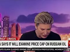 Feeling the intense destruction, this milf is overwhelmed by Singh Pur