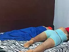 Madrastra e hijastro se dan un descanso en la cama y luego llega un fantasma para hacer travesuras juntos el fantasma se folla al macho y a la hembra porno real casero 1