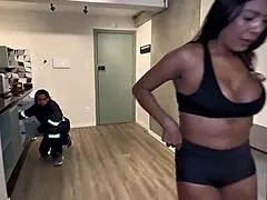 Encanador fode dona de casa