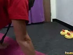 I-I gave a handjob to tha tattooed busty femdom babe, watch her cumshot!