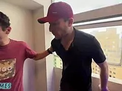 Meus amigos foram la em casa e fizeram uma dp na minha av� o veia safada 😏