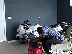 alex's car won't start so she asks neighbor for help and repays him