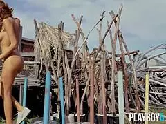 i'm petite russian milf naked outdoor reveaing body