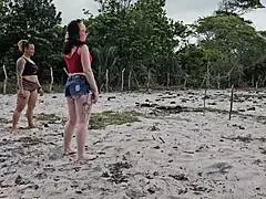 batendo bola no capinho com meu vizinho perdemos o cusinho