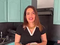 joy coquine en manque se poutrer par une belle bite 😈