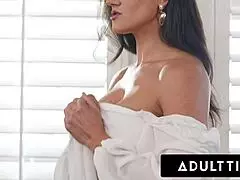 Feel The Intense Desire As Horny Milf Penny Barber Teases You With Her Oiled Perfect Body And Seductive Footjob