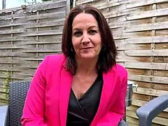 Ellie, that naughty milf, takes a big cock so eagerly 😏