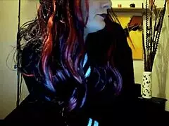 the dirty socks get worshiped in her mouth