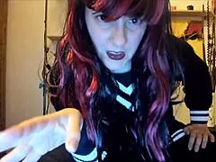 the dirty socks get worshiped in her mouth