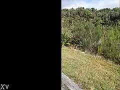 Trashy kiwi milf pisses roadside 😈