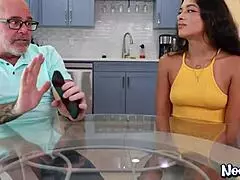 Hey, Luxe La Fox is fucking mom's man right now.