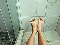 i tease my cock with sexy young milf's feet and toes