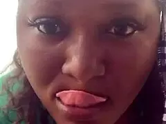 Mám tu horkou manželku s velkou prdelí, je to milfka a děláme homemade amatérské věci