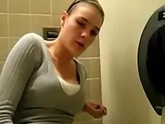 Mommy quickly cums in the toilet during amateur orgasm