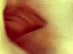 أم ناضجة هائجة تشعر بلذة النيك المزدوج الشديد