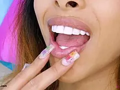 Brunette Fashion Muse Reveals Her Sexy Body