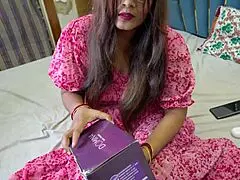 Beautiful desi mallu bhabhi ordered female condom and got fucked by delivery boy.