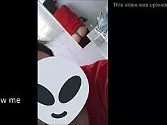 Wow, this 19-year-old Mexican girl masturbates and squirts!