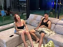 Me follo fuertemente a mi mejor amiga pelirroja 😈