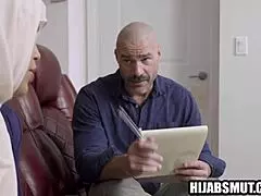 Het muslimsk kone bliver kneppet af glidende terapeut i hardcore