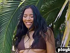 I admire big booty Asian babe Jada Kai exposing her sexy body and perfect tits, posing naked as a milf