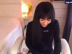 i'm helga muah, bad girl wigglin my ass in red lingerie for tease.