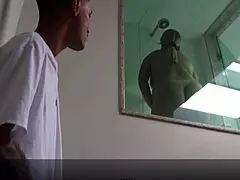 Enteado Novinho Fodeu a Madrasta Rabuda ao Sair do Banho Video Completo no Red Sheer