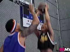 hey, hot ebony milf in my court at the gym, wanna fuck? 😏