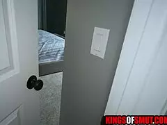 Stiefmamas große natürliche Titten massieren, Tittenfick und behaarte Fotze in der Dusche ficken!