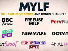 Малко сперма от стъпсъна в гащите ме възбужда