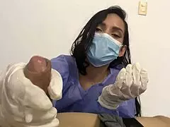 a mi paciente se le puso dura, no me resistí