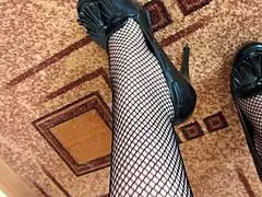 milf enjoys private moment in amateur video