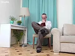 old man roughly fucks flexible teen's asshole and makes her scream