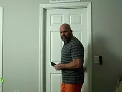 גוסטפייס עם ישבן ענק רוכבת על הזין חזק!