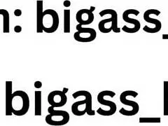 Colombian teen displays camel toe in tight outfit