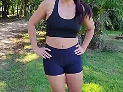 police arrive as woman gives blowjob in public park